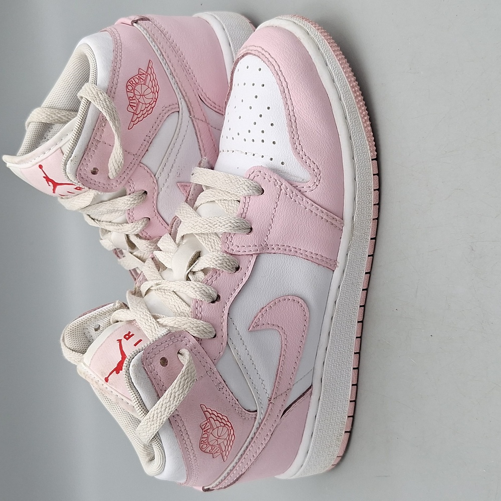 Jordan 1 Mid (GS) Big Kids' Shoes Pink Foam/White-Fire Red DQ8423-608 YOUTH Sz 4 - Picture 5 of 10